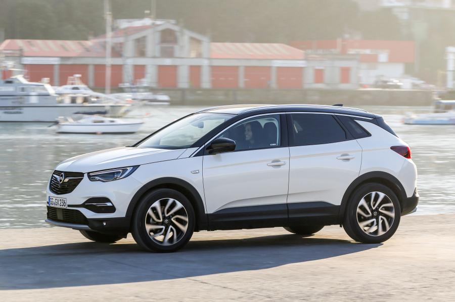  Opel Grandland X Turbo D Ultimate 2018 года  (фото 13 из 39)